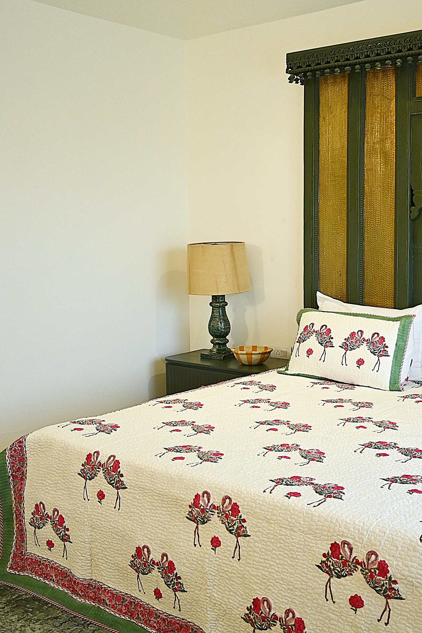 Dancing Swan Bedspread